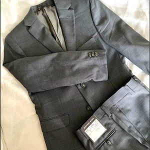 Boys gray 2-piece suit
